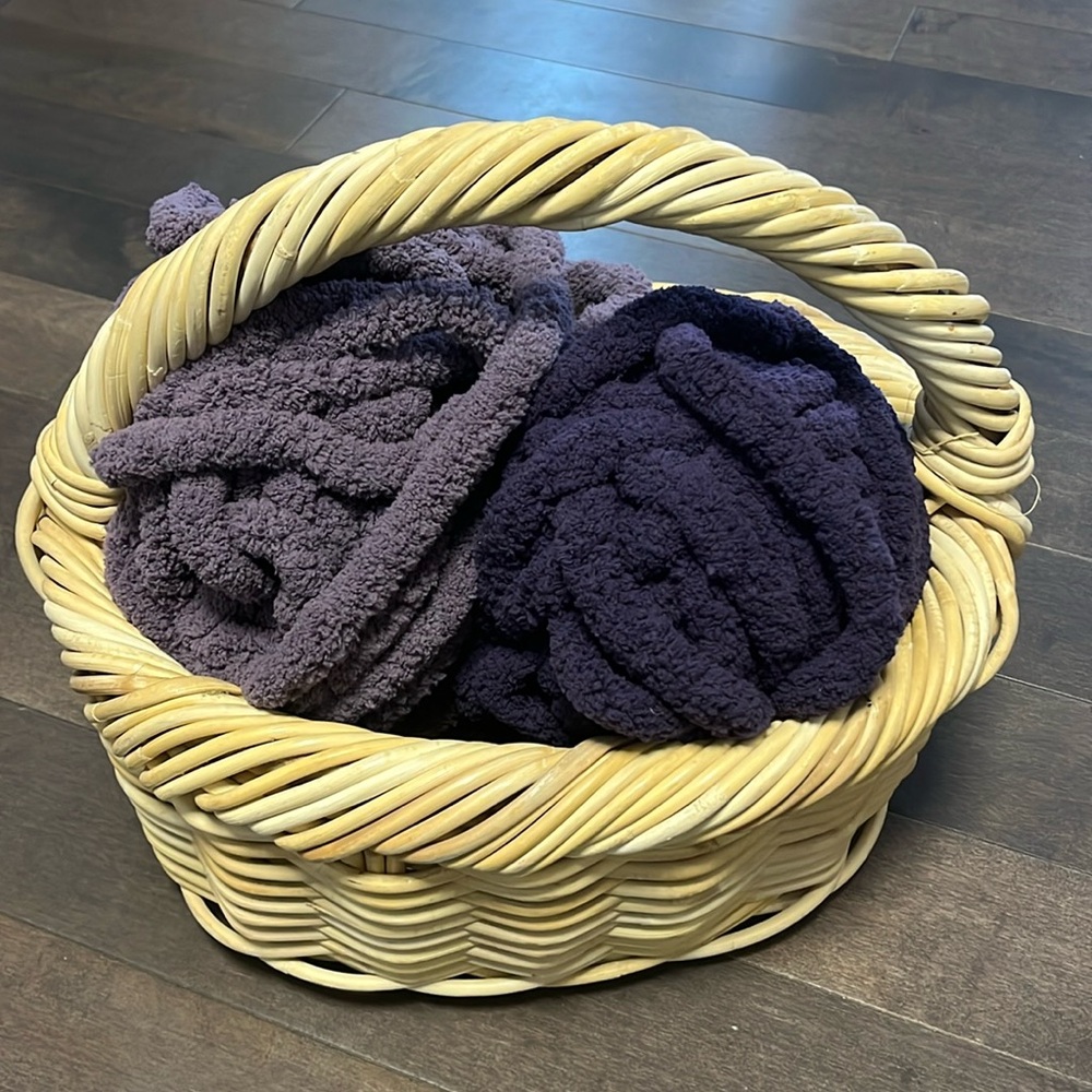 Chunky yarn and wooden basket